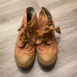 Bangs high tops Sahara color